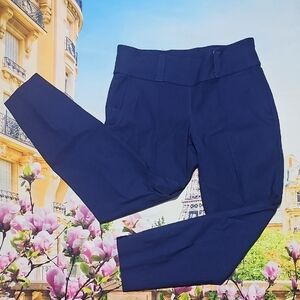 Jofit Crop Blue Ankle Pleated Pants Size‎ Small